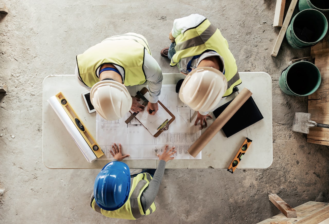 Read more about the article Subcontractor vs Contractor: Do They Both Need General Liability Insurance